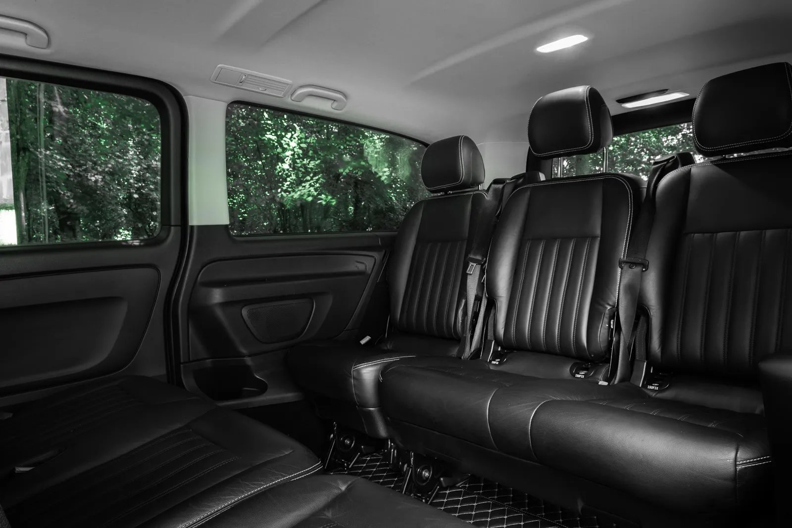 Intérieur du Vito Tourer : banquette arrière en cuir